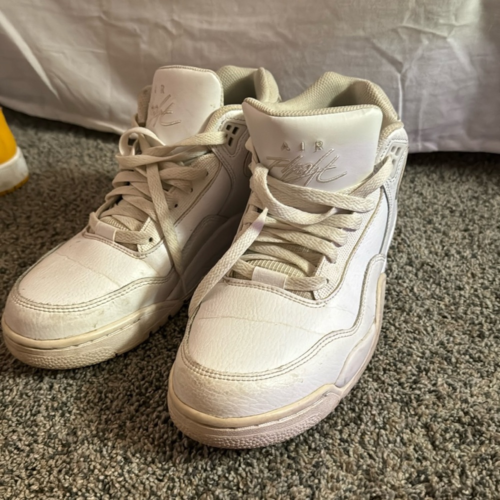 AIR FLIGHT NIKE SNEAKERS!